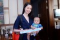 Laura Basuki Ditemani Anaknya Hadiri Acara Blibli.com