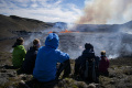 Lava Pijar Erupsi Gunung Berapi Jadi Tontonan di Islandia