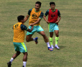 liga-1-ditunda-persib-bandung-tetap-gelar-latihan-rutin_20221003_183124.jpg