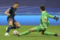 liga-champions-benzema-hattrick-real-madrid-kandaskan-psg_20220310_212802.jpg