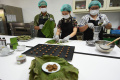 Mahasiswa Ubaya Buat Kukis dan Teh dari Daun Jati