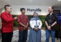 manulife-indonesia-memberi-beasiswa-pelajar-berkebutuhan-khusus_20220630_123853.jpg