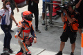 Marc Marquez Usai Jatuh Pada Sesi Pemanasan MotoGP