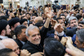 masoud-pezeshkian-jadi-presiden-iran-terpilih_20240708_072021.jpg