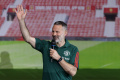 maybank-luncurkan-kartu-kredit-manchester-united_20240519_192830.jpg