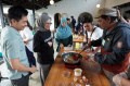 media-workshop-tokopedia-bersama-umkm-bandung-dendeng-kukuruyuk_20231123_002715.jpg