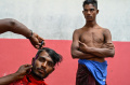 Melihat Aktivitas Pengungsi Rohingya di Penampungan Sementara