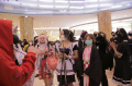 Melihat Cosplayer Berkumpul di Acara COS-HYPE