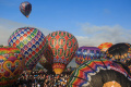 melihat-festival-balon-udara-di-langit-wonosobo_20240413_063840.jpg