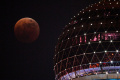 Melihat Gerhana Bulan Total di Berbagai Negara