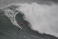 melihat-keberanian-peselancar-taklukkan-ombak-raksasa-nazare_20240207_154527.jpg