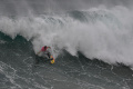melihat-keberanian-peselancar-taklukkan-ombak-raksasa-nazare_20240207_154705.jpg
