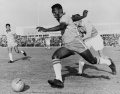 melihat-kembali-aksi-pele-di-lapangan-hijau_20221230_154650.jpg