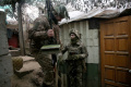 Melihat Parit Perlindungan Pasukan Ukraina