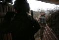 Melihat Parit Perlindungan Pasukan Ukraina