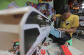 melihat-pembuatan-miniatur-bus_20240201_164749.jpg