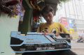Melihat Pembuatan Miniatur Bus 
