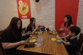 melihat-penyajian-restoran-cepat-saji-ala-timur-tengah_20240311_210820.jpg