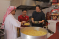melihat-penyajian-restoran-cepat-saji-ala-timur-tengah_20240311_210951.jpg