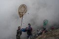 Melihat Ritual Adat Yadnya Kasada Suku Tengger di Bromo
