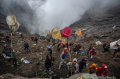 Melihat Ritual Adat Yadnya Kasada Suku Tengger di Bromo