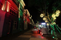 Melihat Tata Cahaya Lampu di Kawasan Komersial Eco Town