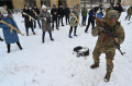 Melihat Warga Sipil Ukraina Berlatih Militer
