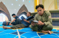 Membaca Alquran Saat Ramadhan di Masjid Raya Al-Jabbar