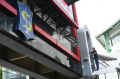 membersihkan-coretan-di-jpo-jalan-pemuda-surabaya_20240904_171319.jpg