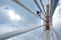 mengecat-kabel-pancang-flyover_20231006_232847.jpg