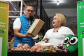 Menteri Perdagangan Melakukan Live Shopping Produk Kebutuhan Harian