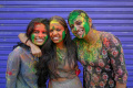 Merasakan Kemeriahan Festival Holi