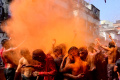 Merasakan Kemeriahan Festival Holi