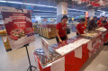 Meriahkan HUT ke-78 RI Hypermart Rangkai Mini Donat Sepanjang 1 Km