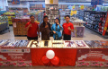Meriahkan HUT ke-78 RI Hypermart Rangkai Mini Donat Sepanjang 1 Km