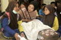 miss-bantul-2022-membatik-dengan-siswa-sekolah-binaan-astra_20220728_144431.jpg
