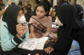 Miss Bantul 2022 Membatik dengan Siswa Sekolah Binaan Astra YPA-MDR