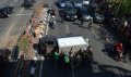 Mobil Box Terguling di Surabaya