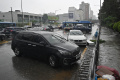 Mobil Mewah Bergelimpangan Tersapu Banjir di Seoul