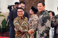 momen-moeldoko-dan-ahy-bersalaman-di-sidang-kabinet-jokowi_20240226_142542.jpg