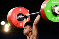 Momen Rahmat Erwin Raih Emas Asian Games 2022 dan Rekor Dunia