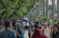 Monas Diserbu Warga Jelang Tahun Baru