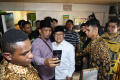 muhaimin-iskandar-sapa-pendukung-di-malang_20240111_184156.jpg
