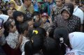 Murid SD Tangisi Risma Tak Rela Ditinggal ke Jakarta