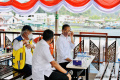 Naik Kapal Feri, Presiden Jokowi Seberangi Danau Toba Menuju Samosir