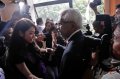 oc-kaligis-peluk-putrinya-velove-vexia-usai-sidang_20150831_164632.jpg