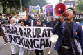Ombak Gelar Aksi Peringati Hari Lingkungan Hidup