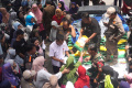 operasi-pasar-beras-murah-di-bandung_20240221_153217.jpg