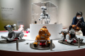 Pameran Robot di Jepang, Apa Itu Manusia
