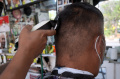 Pangkas Rambut Asgar di Tengah Himpitan Pandemi Covid-19